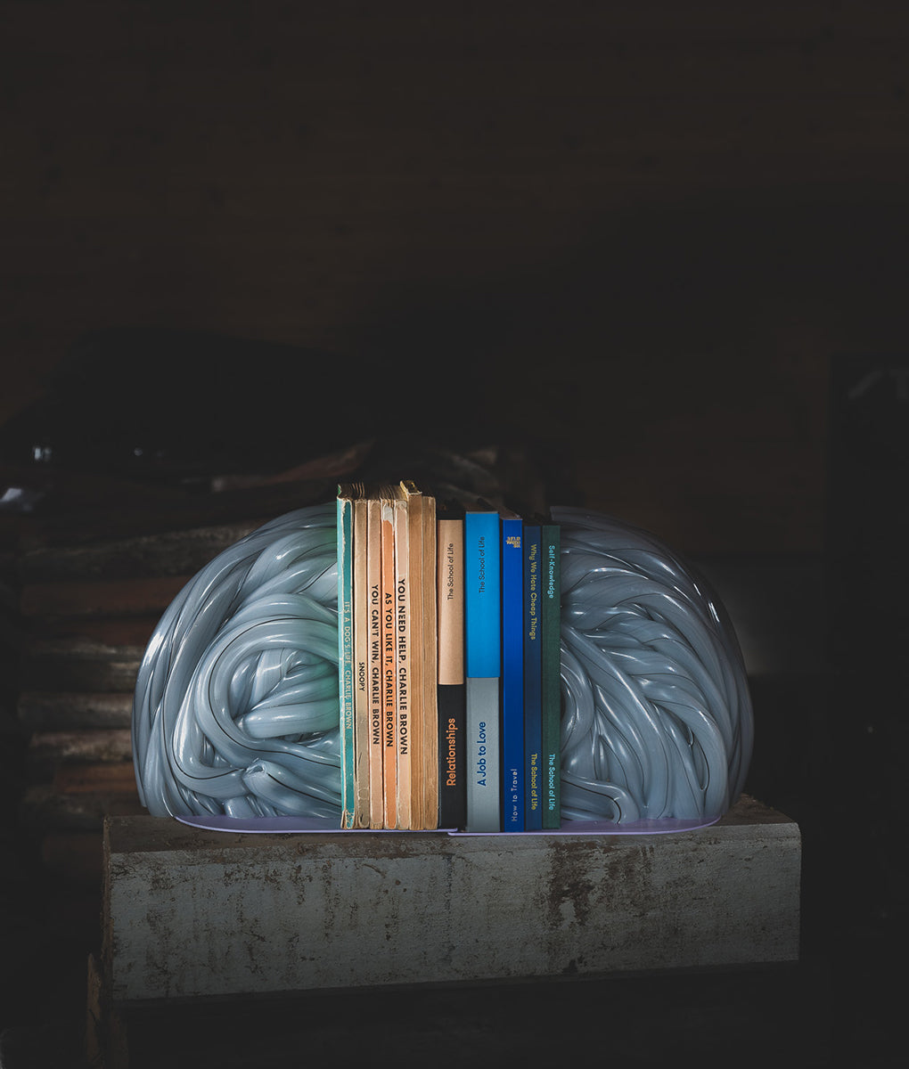 Waldraud-StudioThierAndVanDaalen-ThePlasticMine-RainbowBookend-LeftSide-TransparentLilac-01